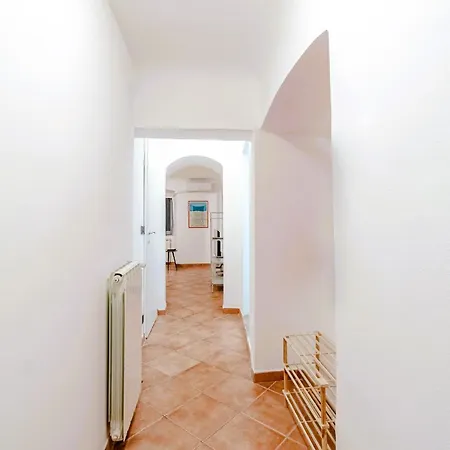 Lägenhet Guesthost - Cozy Retreat Near Historic Center Genua