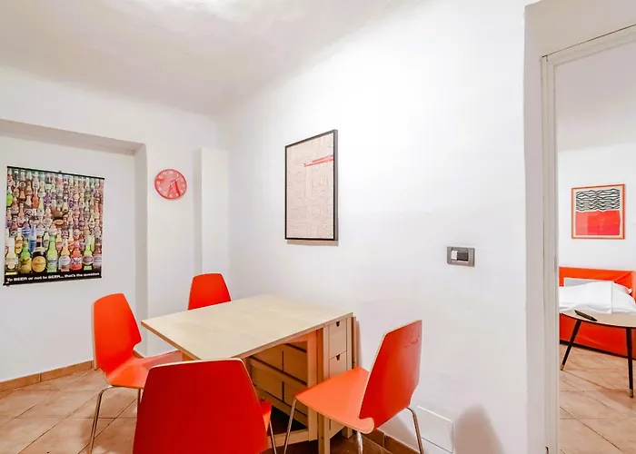 Guesthost - Cozy Retreat Near Historic Center Lägenhet Genua