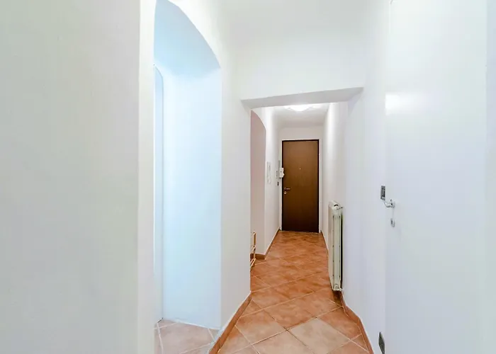 Lägenhet Guesthost - Cozy Retreat Near Historic Center