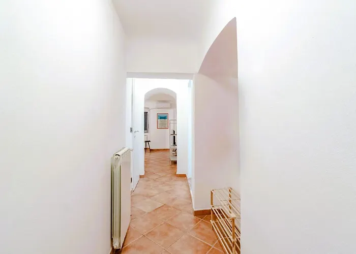 Daire Guesthost - Cozy Retreat Near Historic Center Cenova